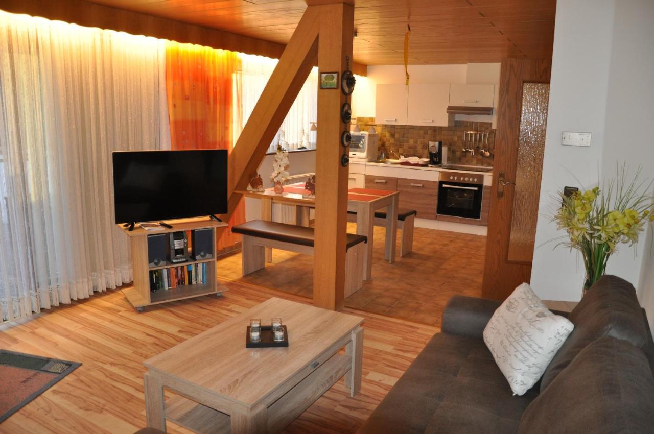 Rentrisch Am Waldrand Apartamento Sankt Ingbert Exterior foto